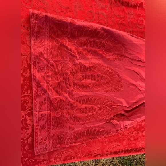 Women's Ann Taylor Strapless Burgundy Dress - Size 2 Cocktail Embroidered‎ - Picture 3 of 6